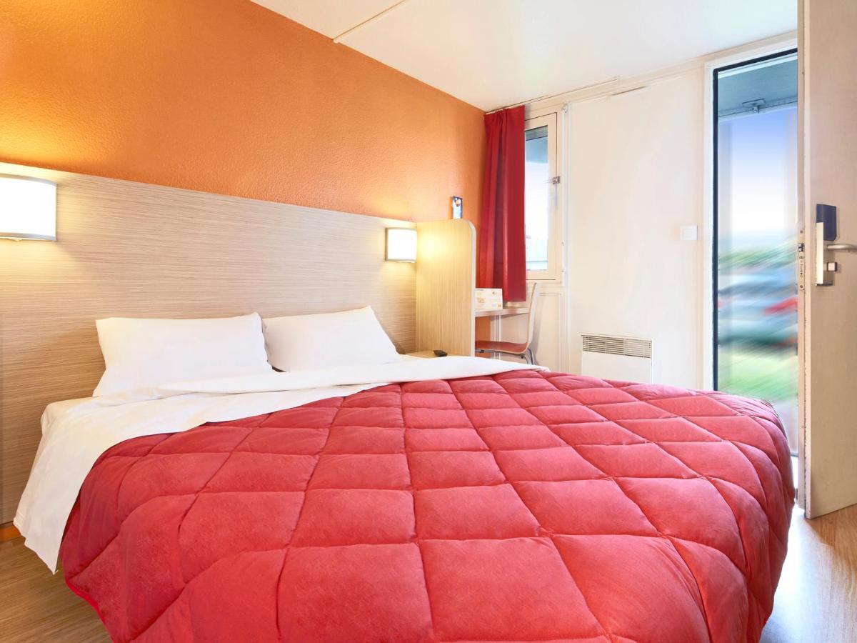 พรีเมียรคลาสมอนตัวบาน Hotel มงโตบ็อง ภายนอก รูปภาพ