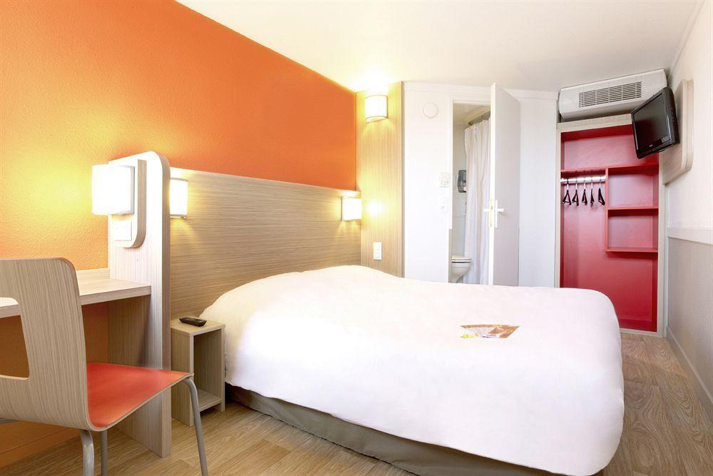 พรีเมียรคลาสมอนตัวบาน Hotel มงโตบ็อง ภายนอก รูปภาพ